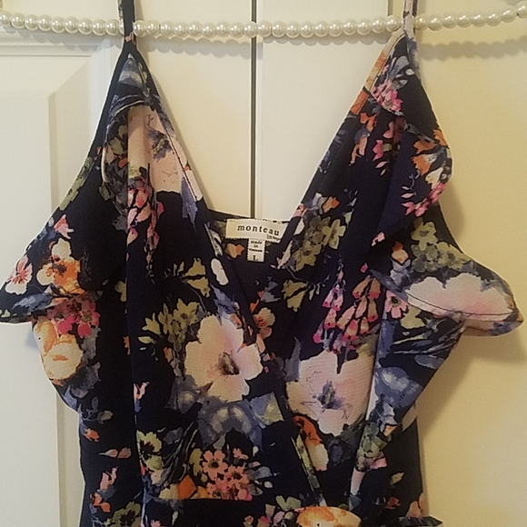 Multi colored floral wrap blouse size L - Picture 4 of 6